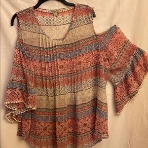 One World XL peek-a-boo shoulder